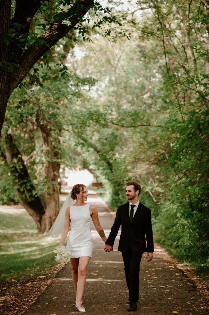 red deer wedding garden 0191